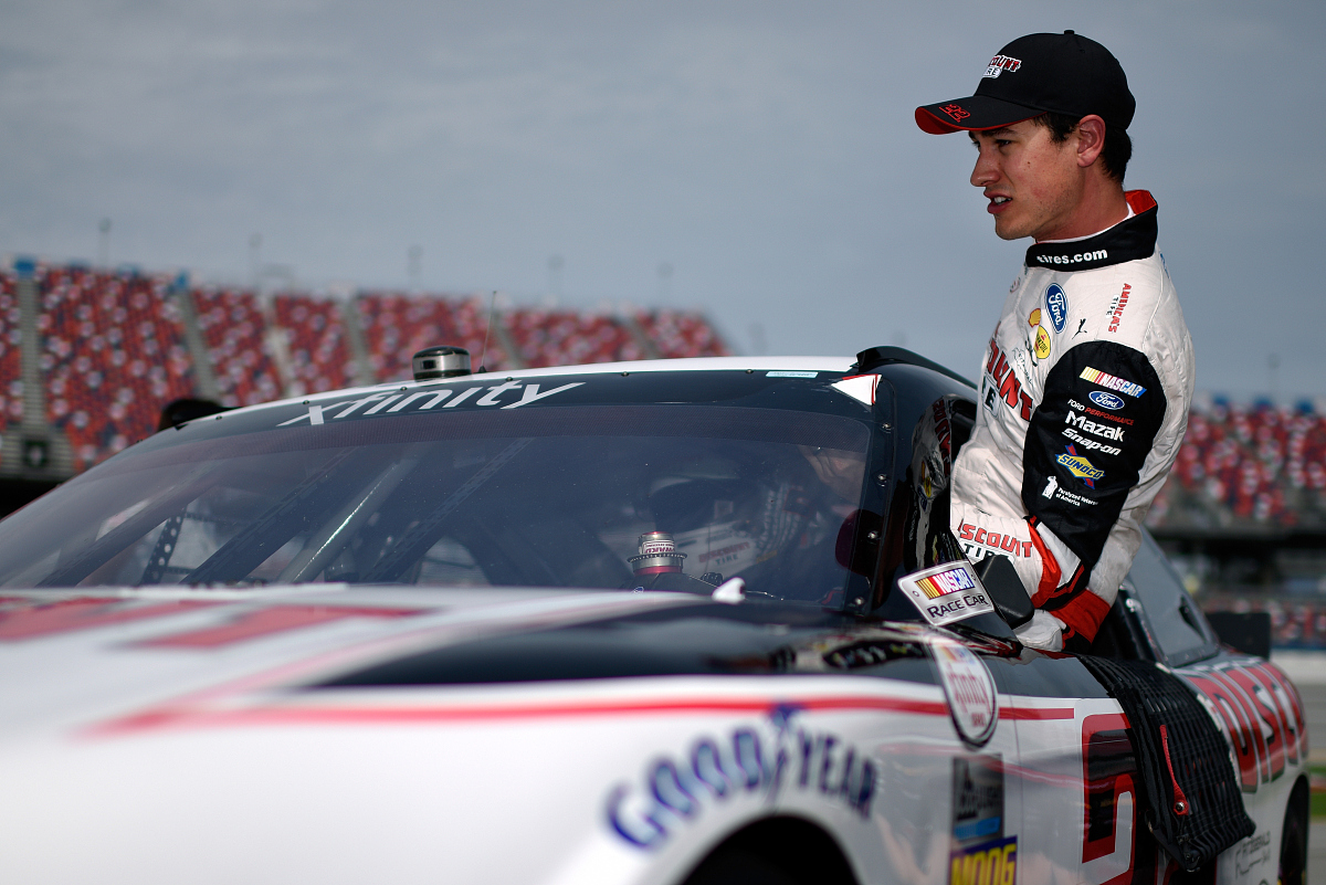 雷诺车队完胜迈凯伦，勒克莱尔惊艳四座