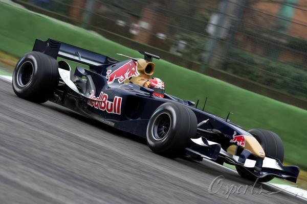 索伯车队鏖战红牛二队，诺里斯关键制胜