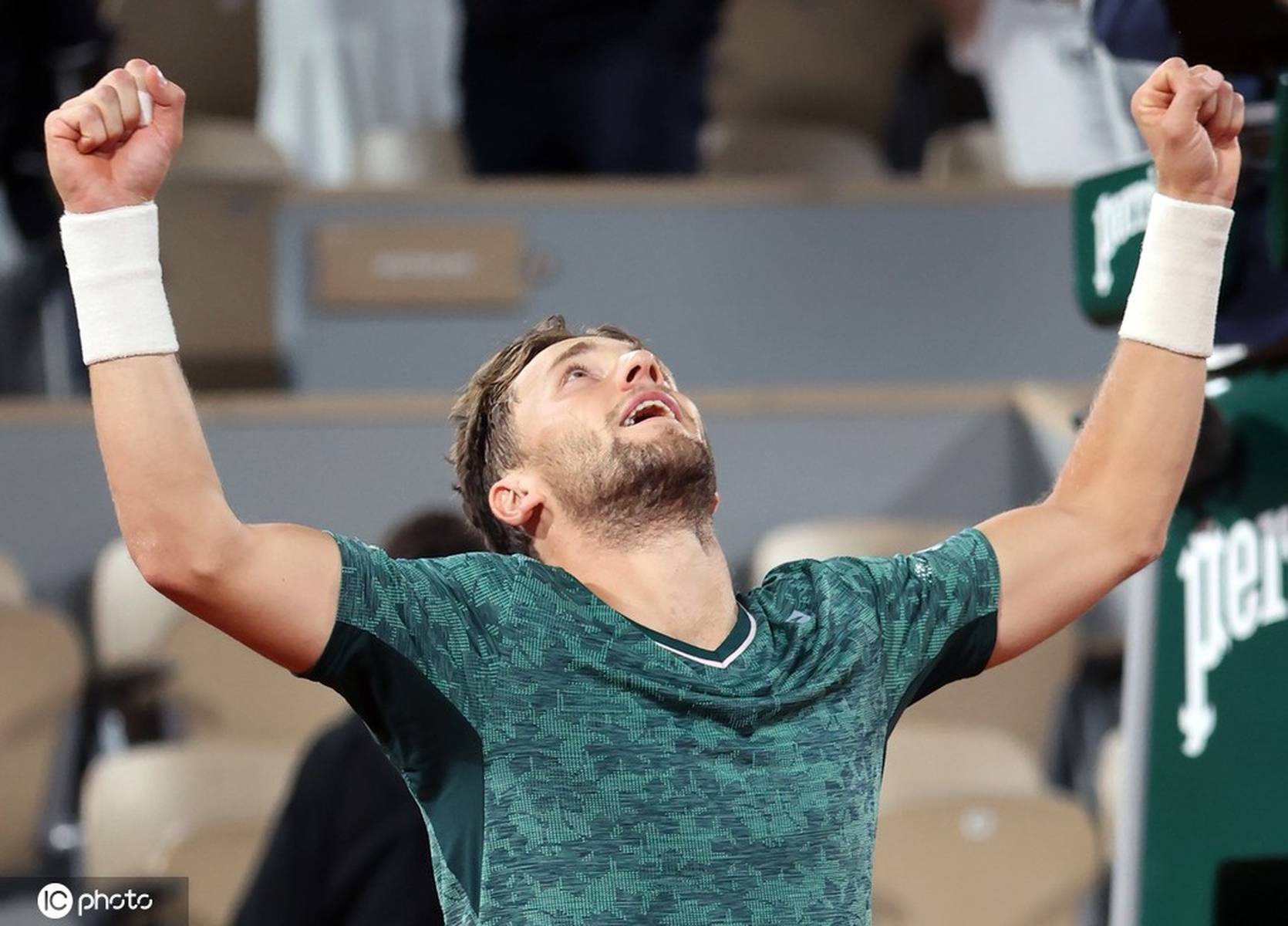 法网鏖战戴维斯杯，鲁德关键制胜