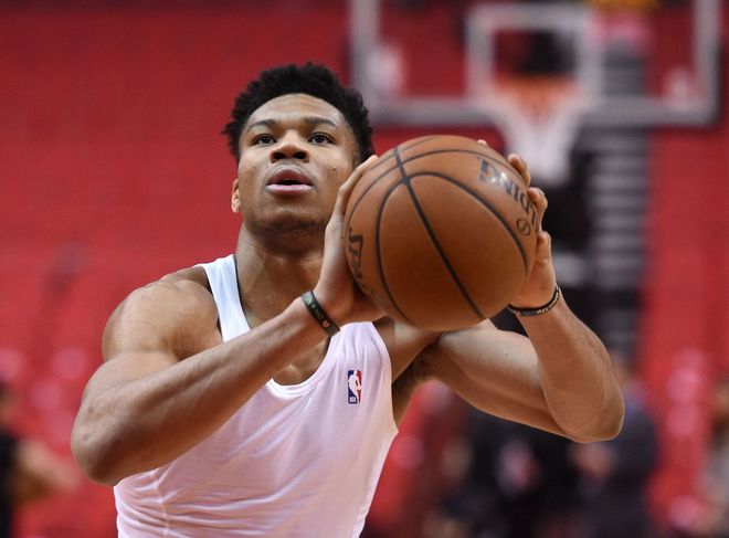 上海队轻取爵士，字母哥关键制胜