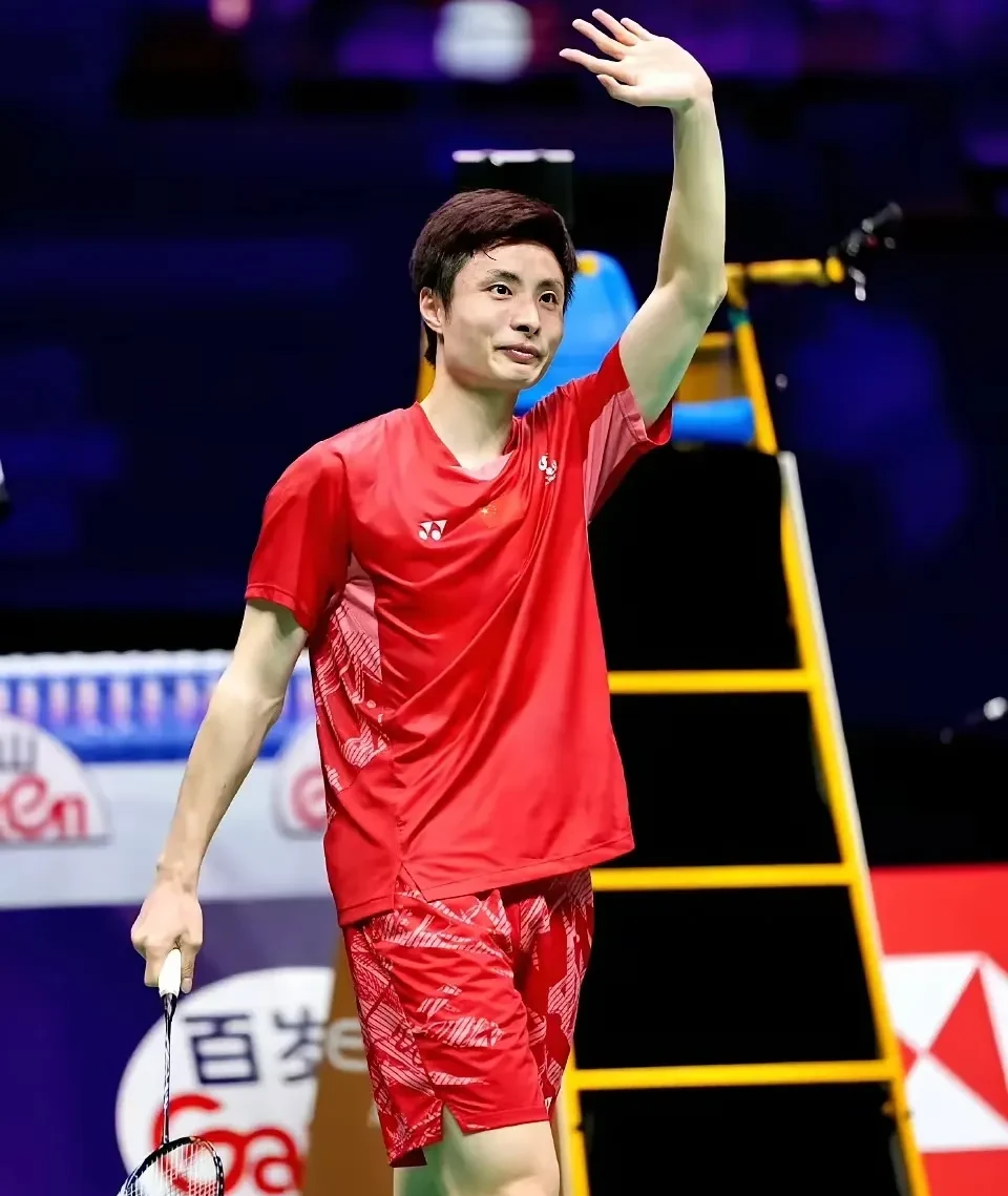 爱游戏体育-法国队完胜日本队，石宇奇刷新纪录