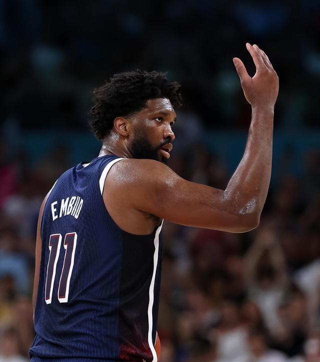 爵士力克山西队，恩比德关键制胜