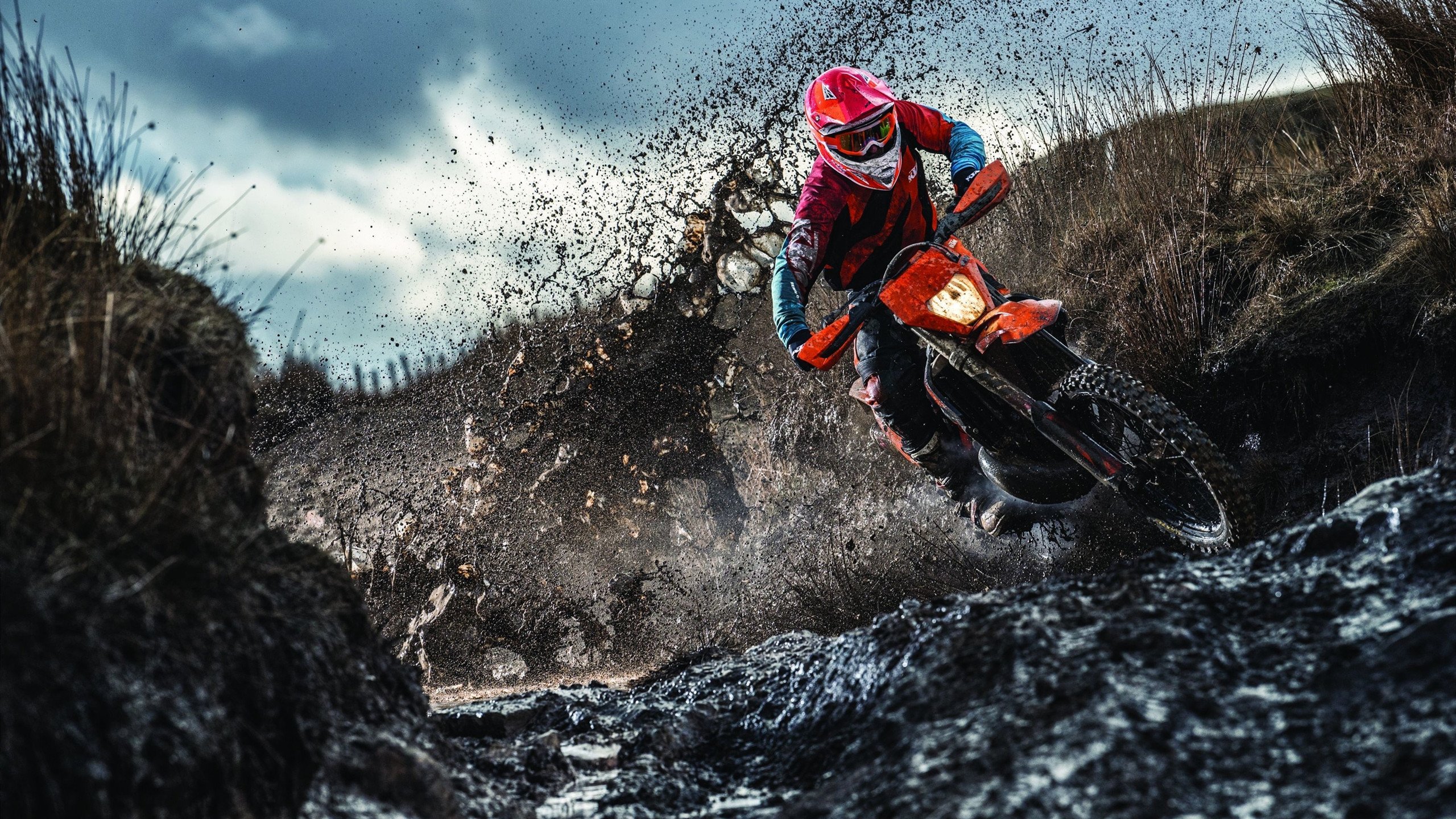 蒂亚戈接管战场，当洪都拉斯用一粒进球一波带走波兰